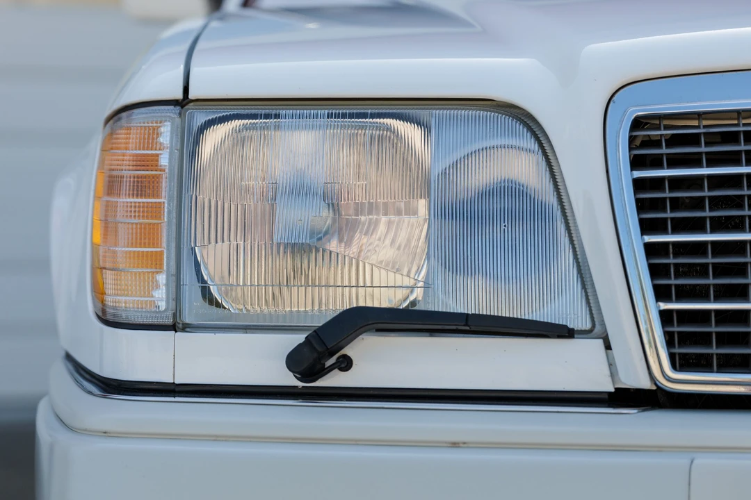 1995 Mercedes-Benz W124 E-Class - Image 28 of 31