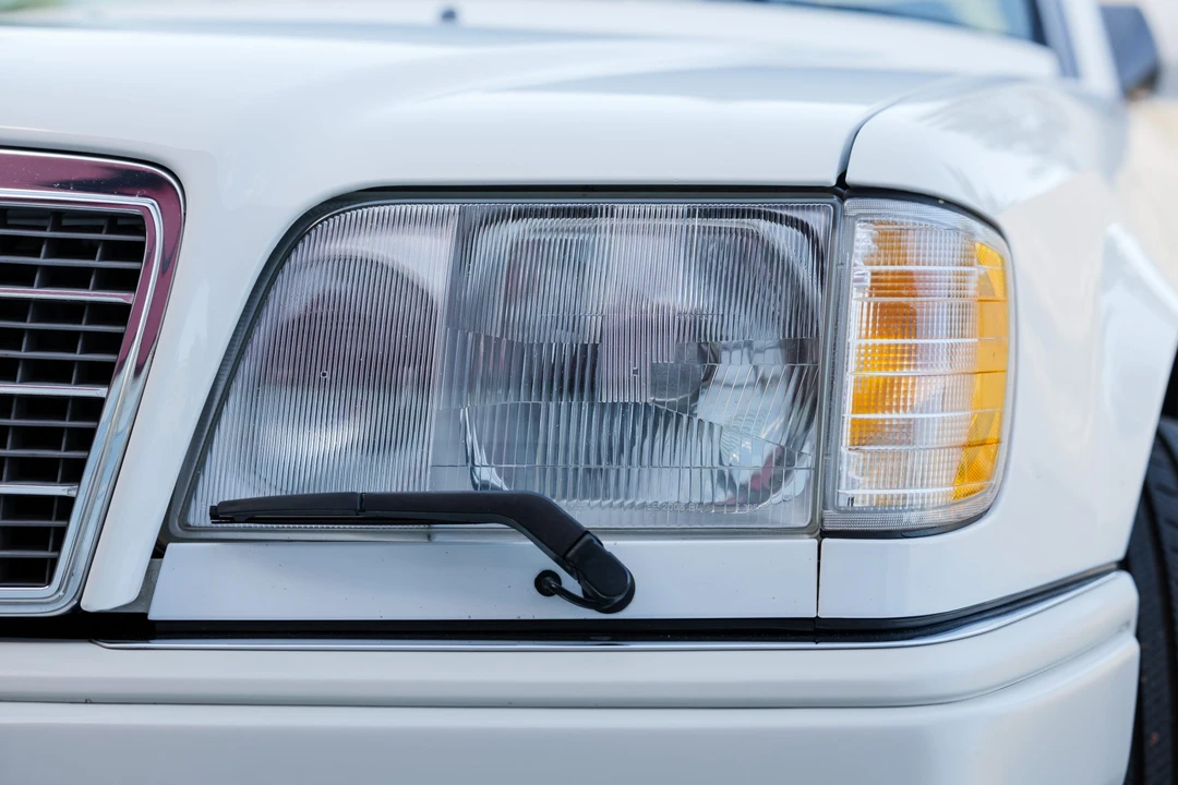 1995 Mercedes-Benz W124 E-Class - Image 31 of 31