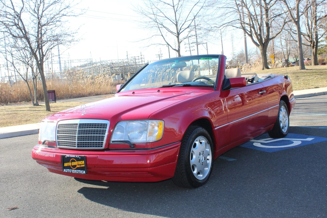 1995 Mercedes-Benz W124 E-Class - Image 2 of 31