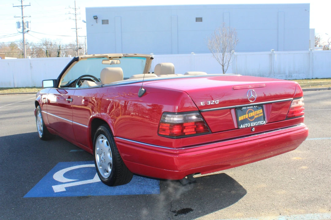 1995 Mercedes-Benz W124 E-Class - Image 8 of 31