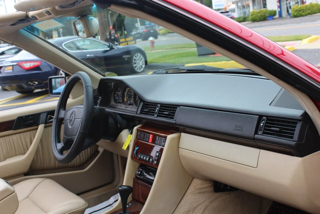 1995 Mercedes-Benz W124 E-Class - Image 28 of 31