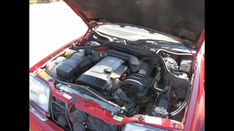1995 Mercedes-Benz W124 E-Class - Image 8 of 12