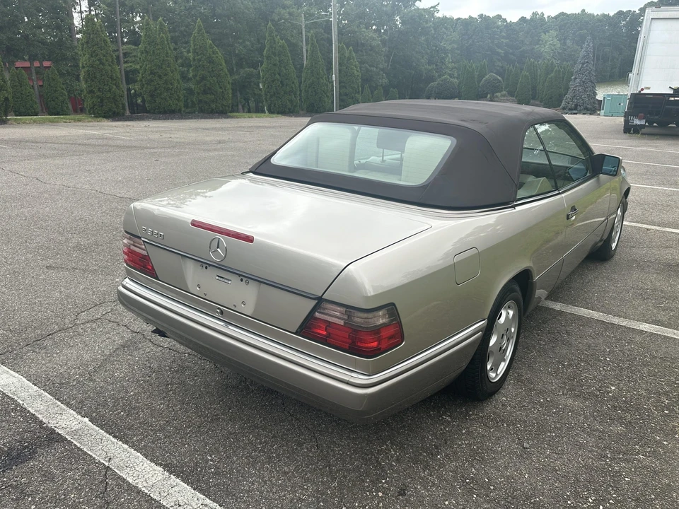 1995 Mercedes-Benz W124 E-Class - Image 29 of 31