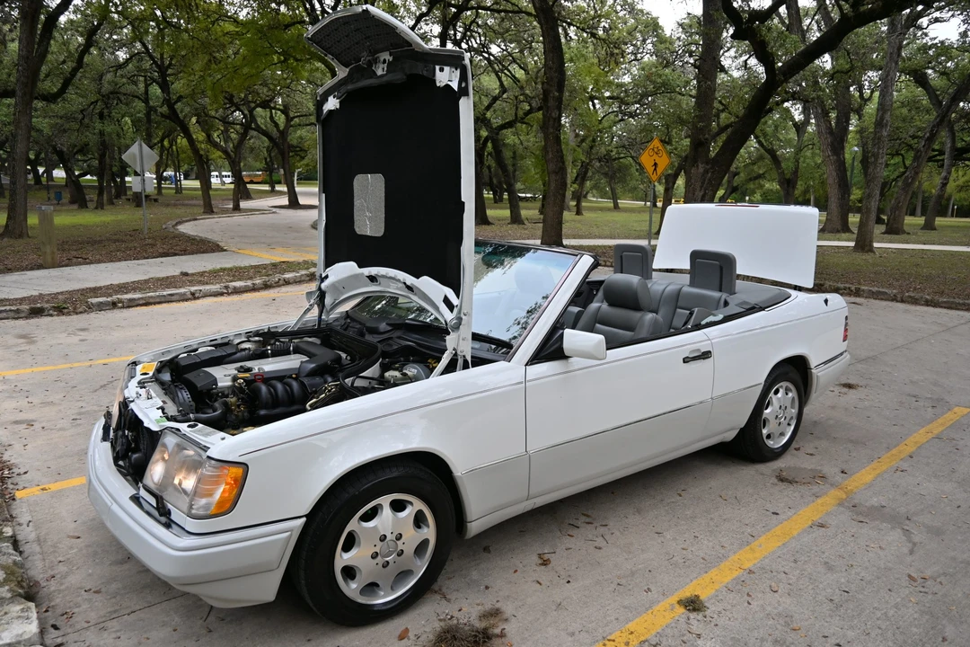 1995 Mercedes-Benz W124 E-Class - Image 13 of 31