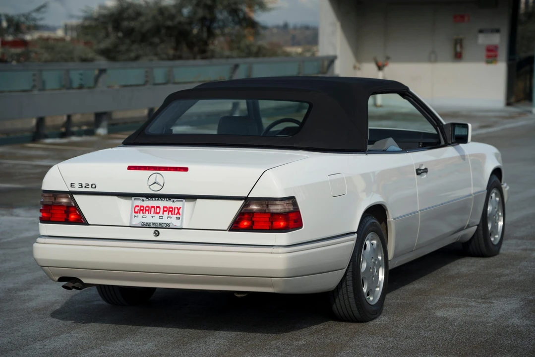 1995 Mercedes-Benz W124 E-Class - Image 27 of 31