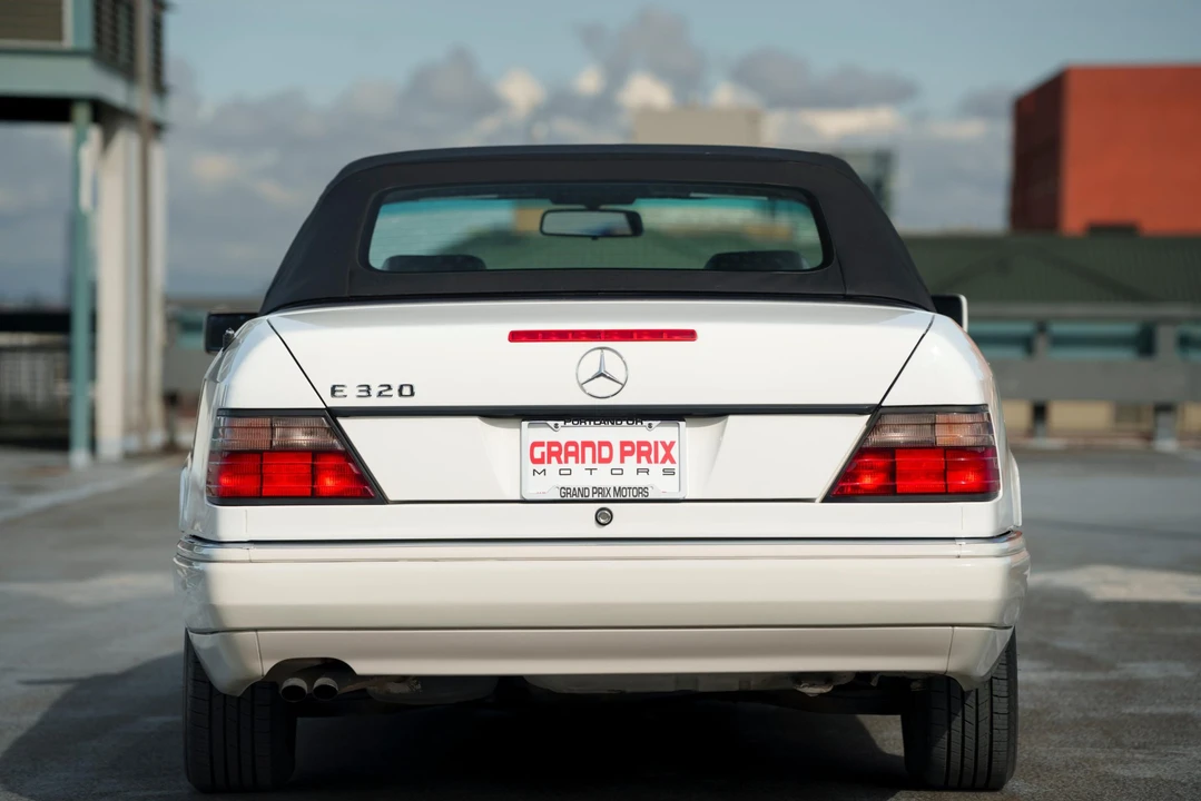1995 Mercedes-Benz W124 E-Class - Image 26 of 31