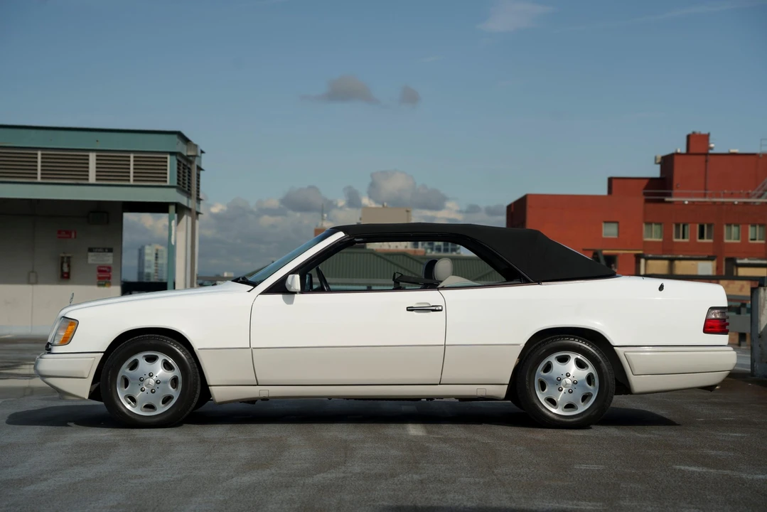 1995 Mercedes-Benz W124 E-Class - Image 24 of 31