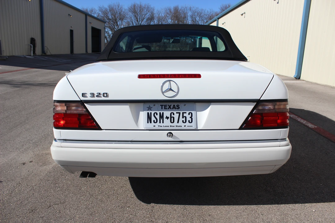 1995 Mercedes-Benz W124 E-Class - Image 16 of 31