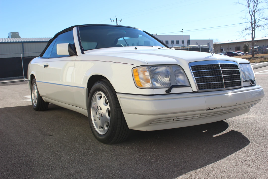 1995 Mercedes-Benz W124 E-Class - Image 4 of 31