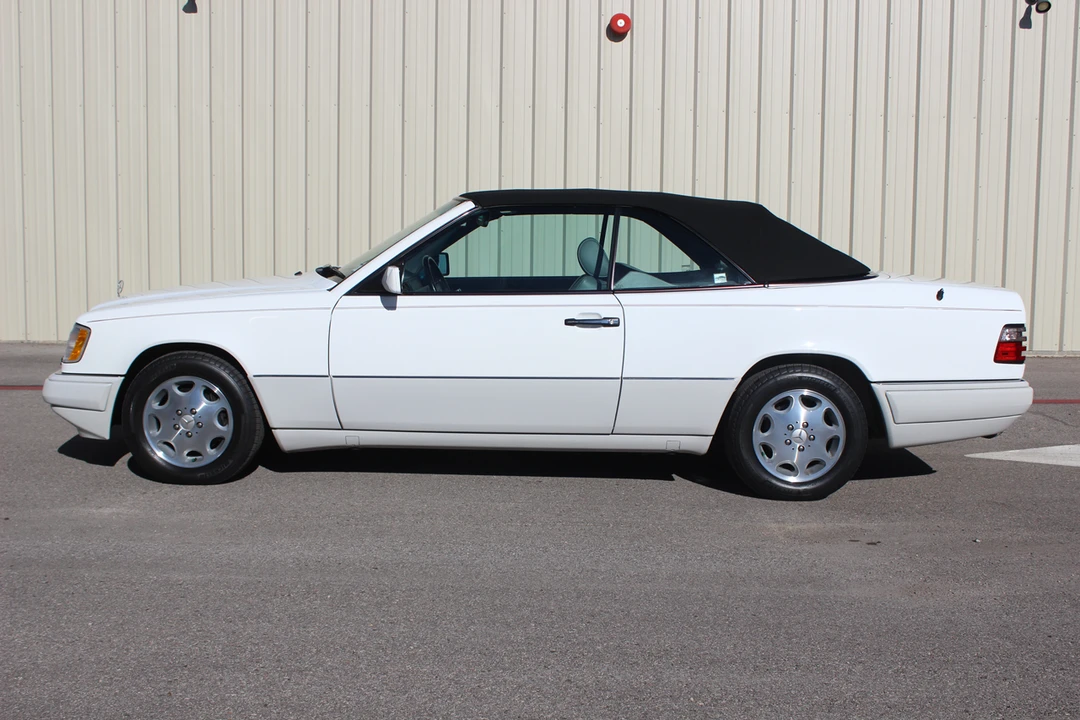 1995 Mercedes-Benz W124 E-Class - Image 14 of 31