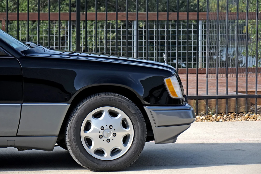 1995 Mercedes-Benz W124 E-Class - Image 31 of 31