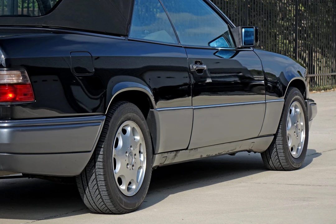 1995 Mercedes-Benz W124 E-Class - Image 24 of 31