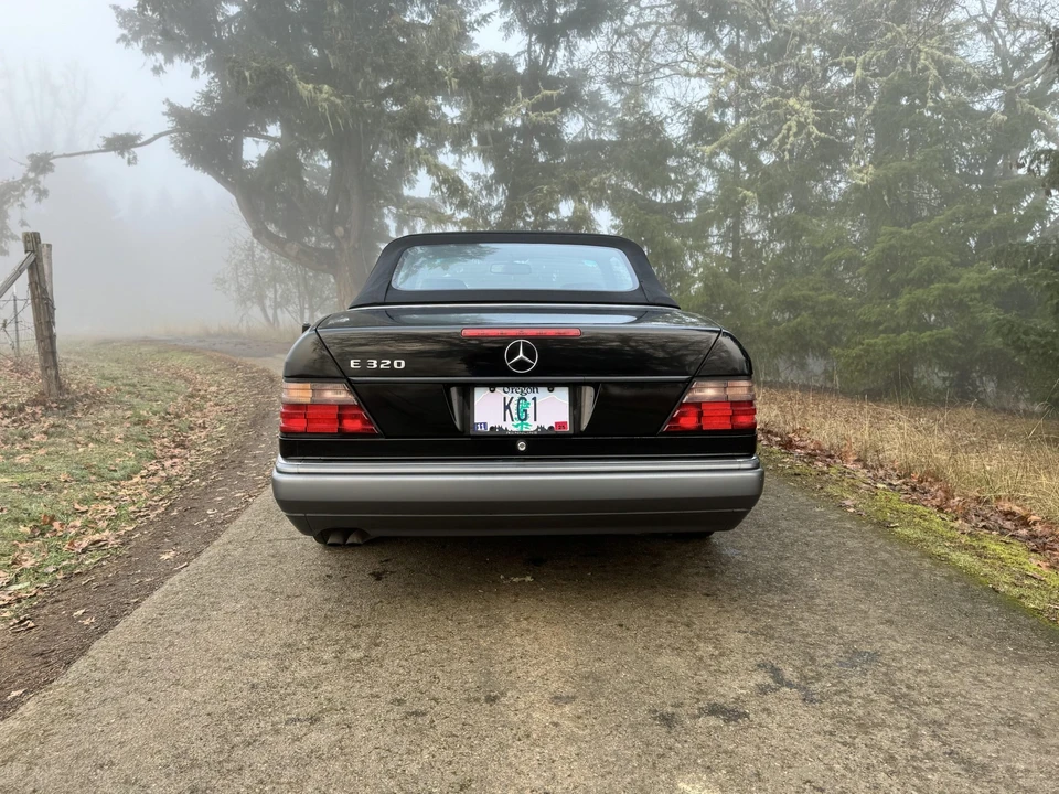 1995 Mercedes-Benz W124 E-Class - Image 12 of 31