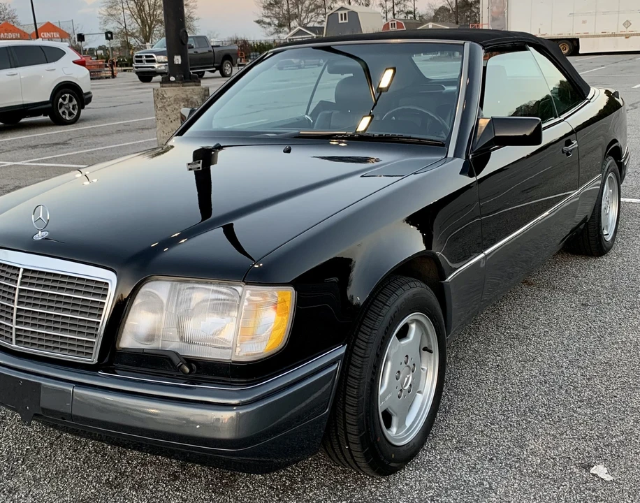 1995 Mercedes-Benz W124 E-Class - Image 18 of 31