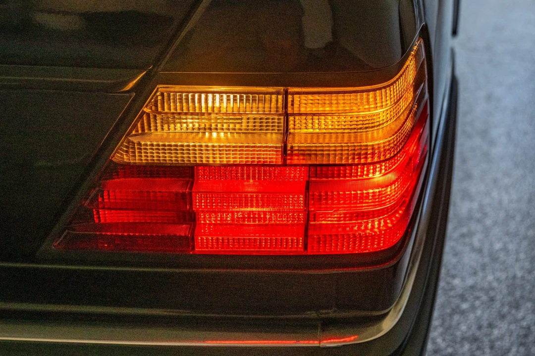 1995 Mercedes-Benz W124 E-Class - Image 30 of 31