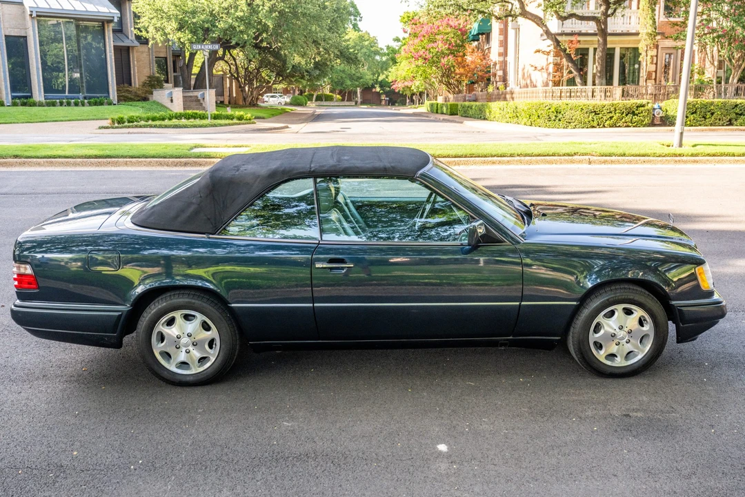 1995 Mercedes-Benz W124 E-Class - Image 13 of 31