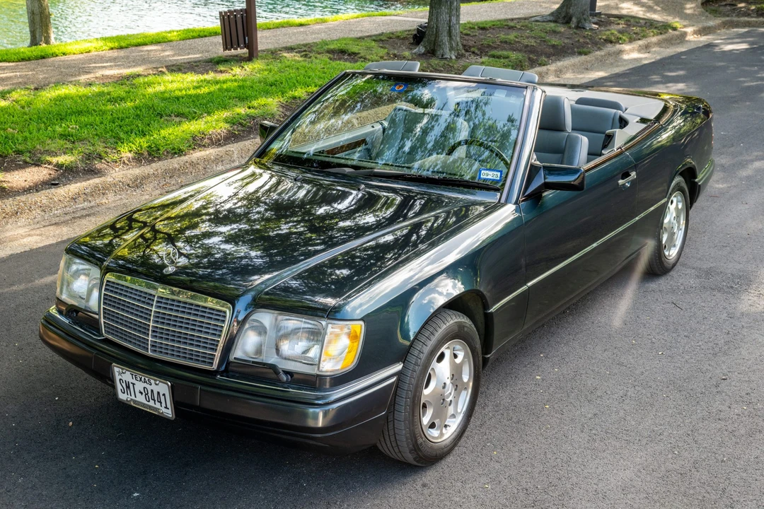 1995 Mercedes-Benz W124 E-Class - Image 2 of 31