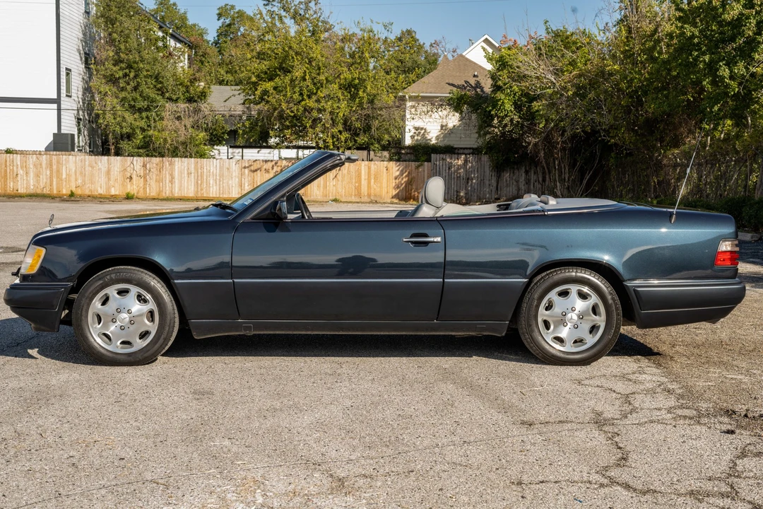 1995 Mercedes-Benz W124 E-Class - Image 8 of 31