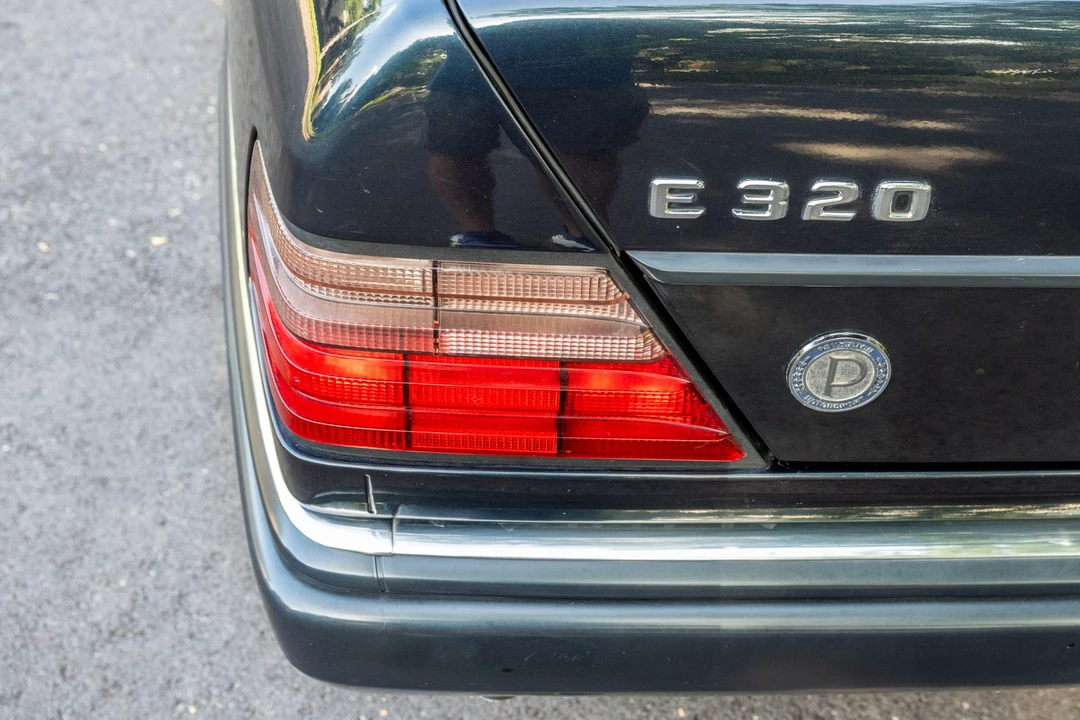 1995 Mercedes-Benz W124 E-Class - Image 27 of 31