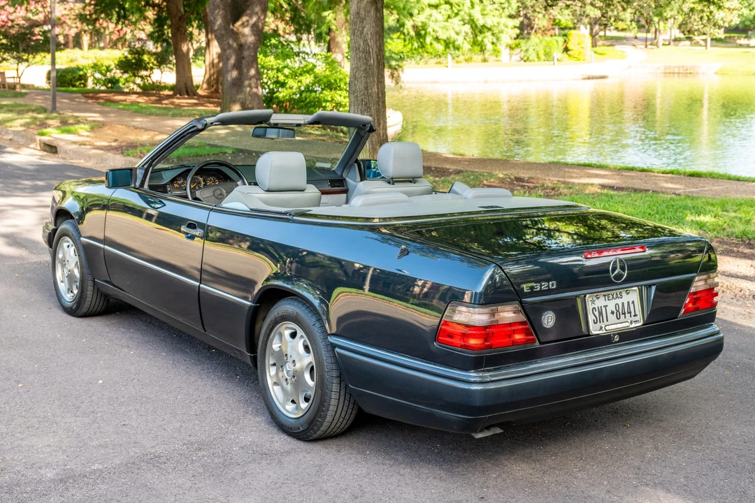 1995 Mercedes-Benz W124 E-Class - Image 8 of 31