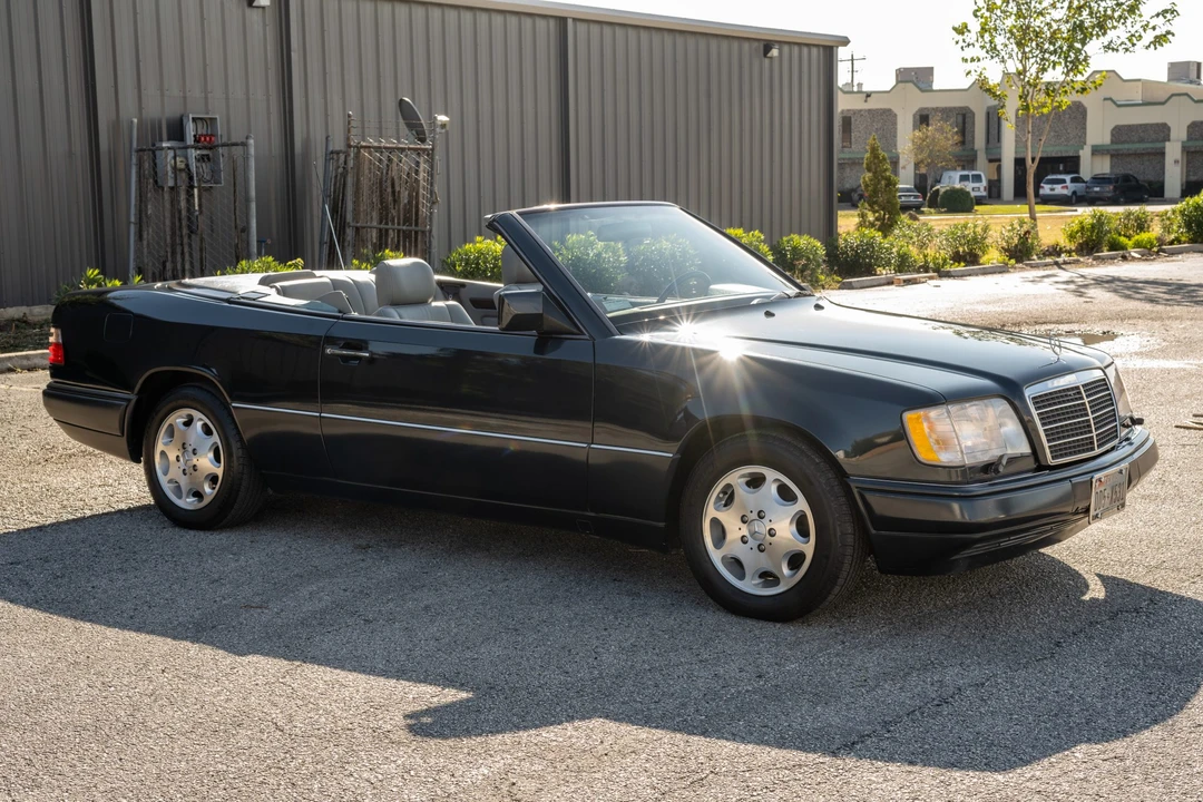 1995 Mercedes-Benz W124 E-Class - Image 3 of 31