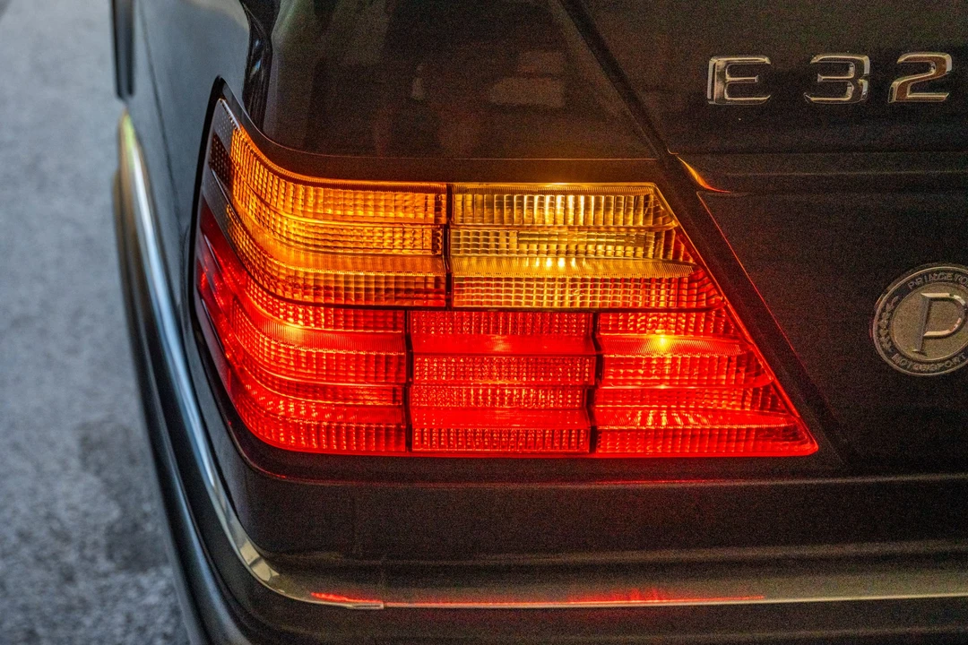 1995 Mercedes-Benz W124 E-Class - Image 29 of 31