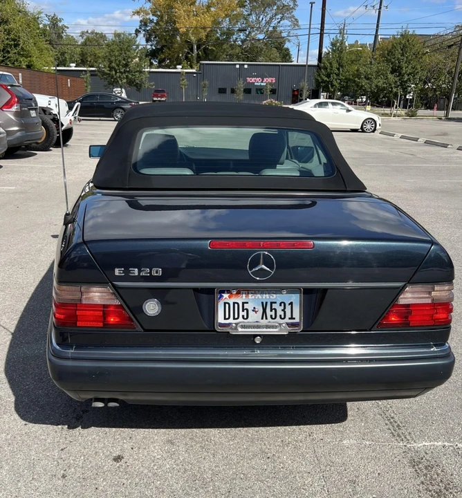 1995 Mercedes-Benz W124 E-Class - Image 14 of 31
