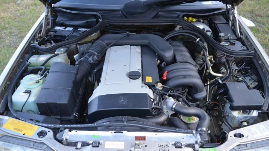 1995 Mercedes-Benz W124 E-Class - Image 7 of 8