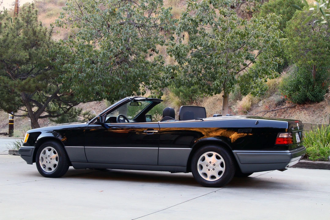 1995 Mercedes-Benz W124 E-Class - Image 12 of 31