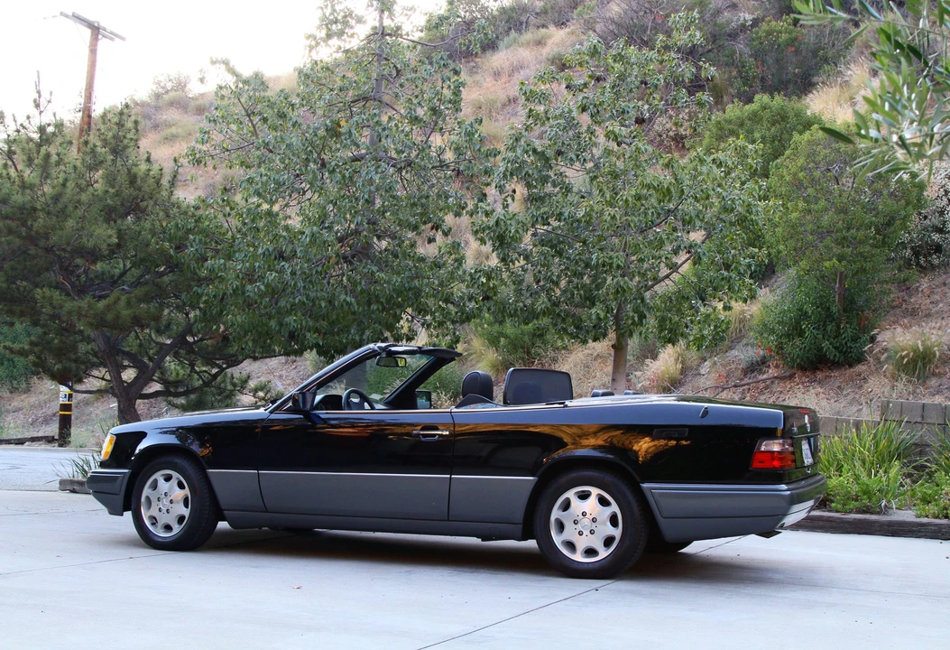 1995 Mercedes-Benz W124 E-Class - Image 13 of 31