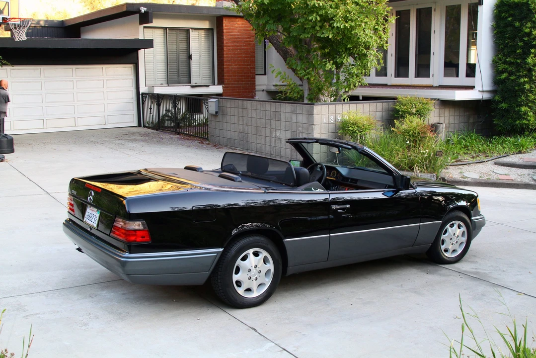 1995 Mercedes-Benz W124 E-Class - Image 25 of 31