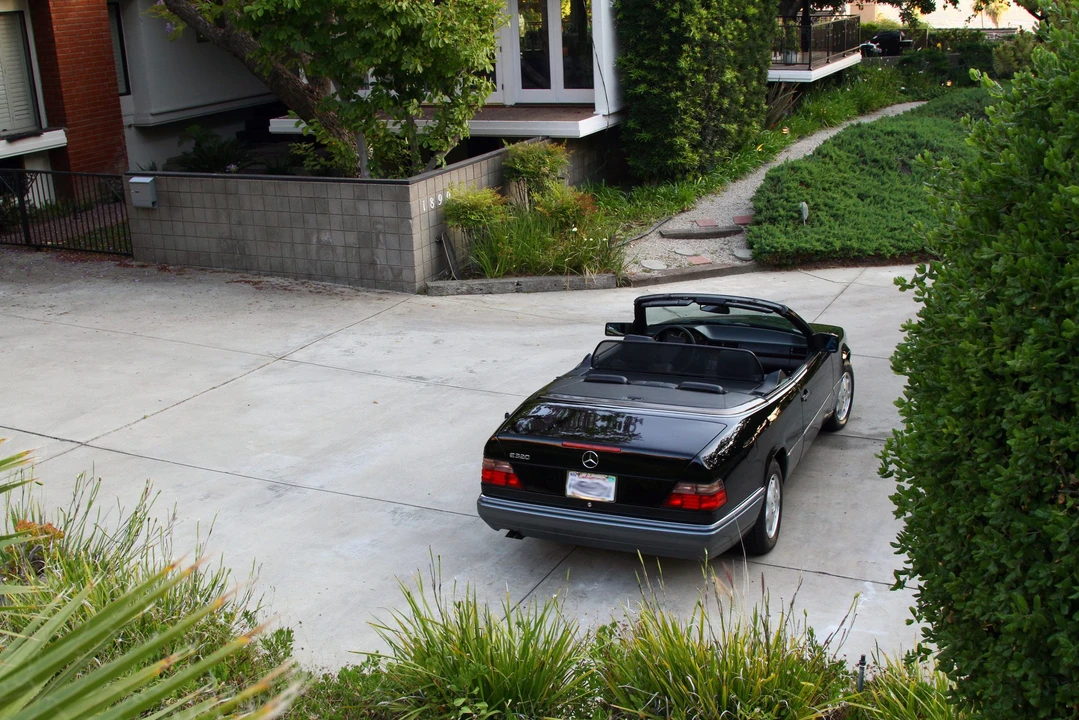 1995 Mercedes-Benz W124 E-Class - Image 18 of 31