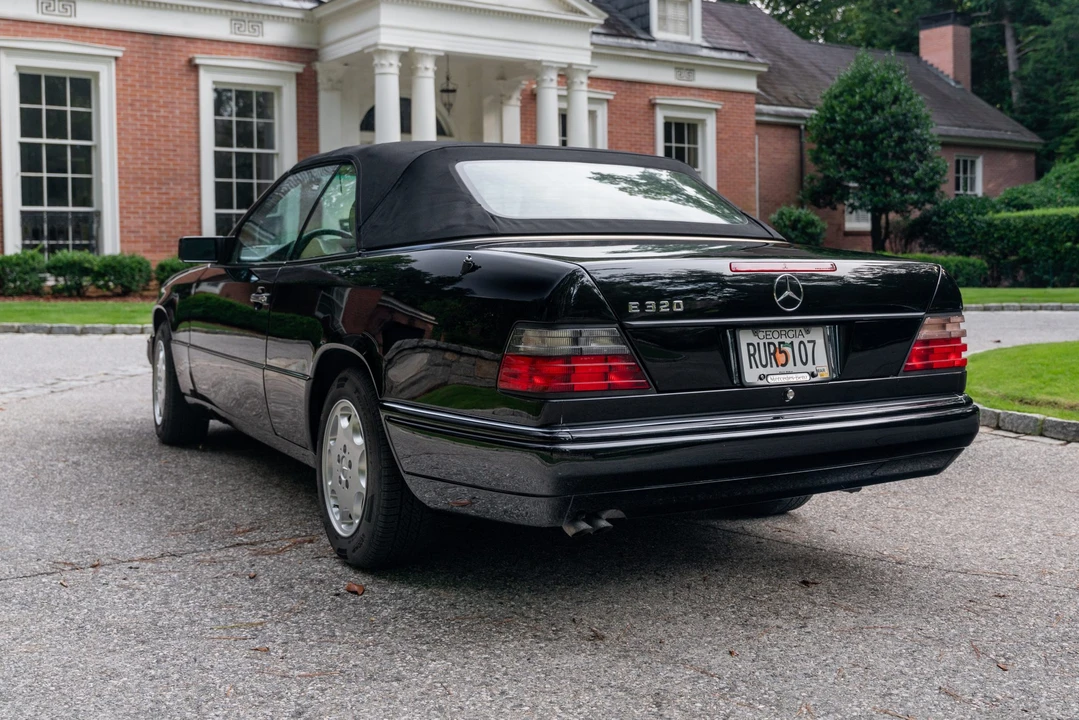 1995 Mercedes-Benz W124 E-Class - Image 12 of 31