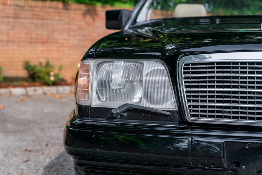 1995 Mercedes-Benz W124 E-Class - Image 18 of 31