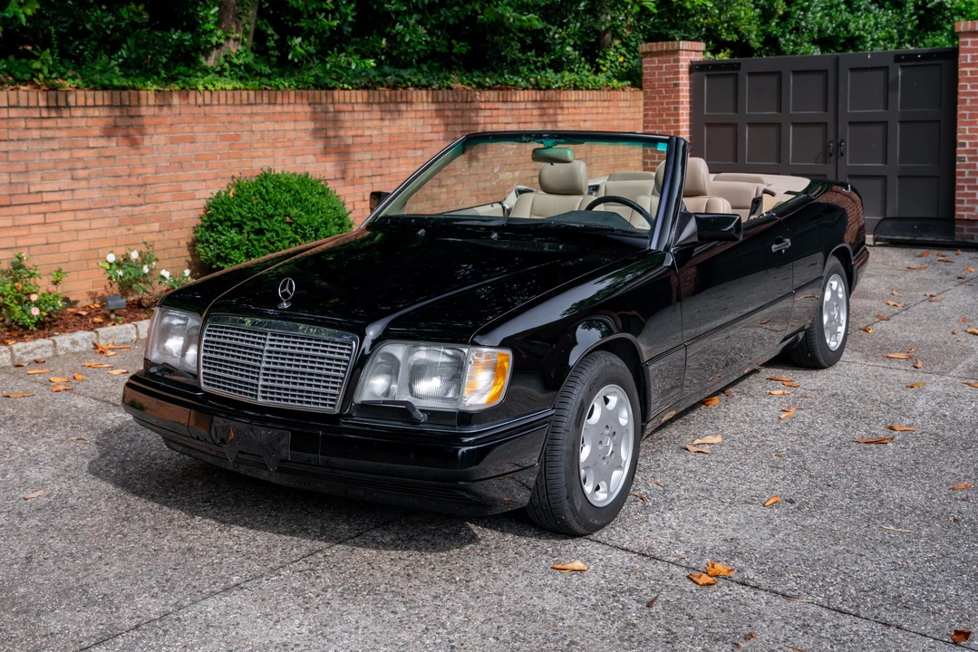 1995 Mercedes-Benz W124 E-Class - Image 2 of 31