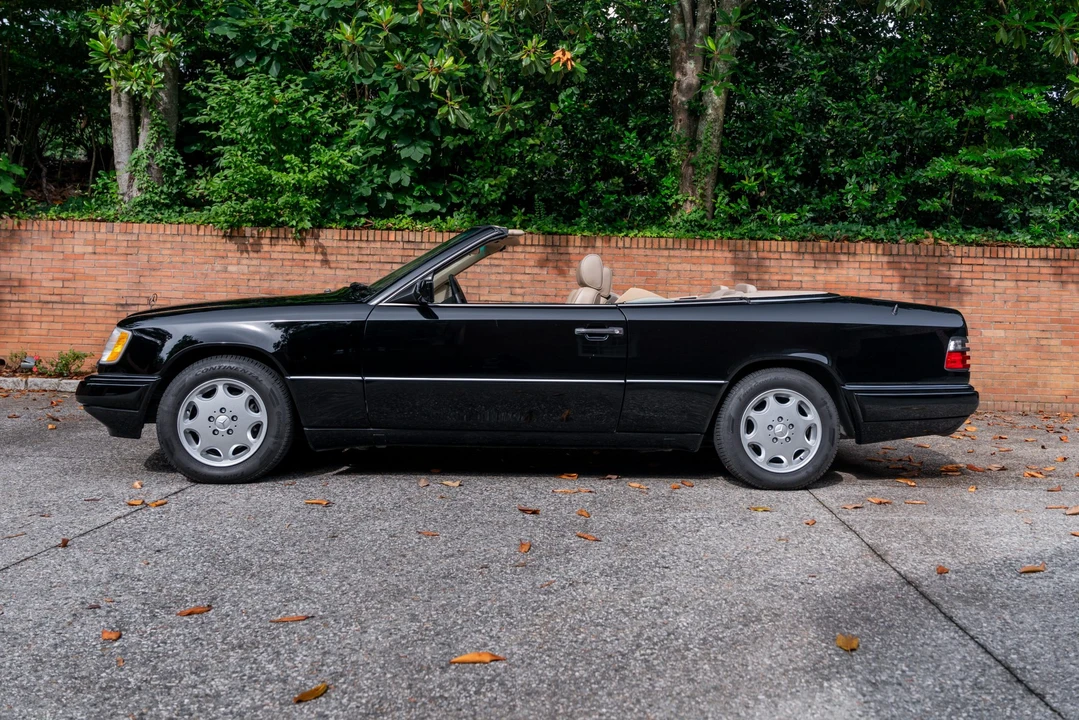 1995 Mercedes-Benz W124 E-Class - Image 3 of 31