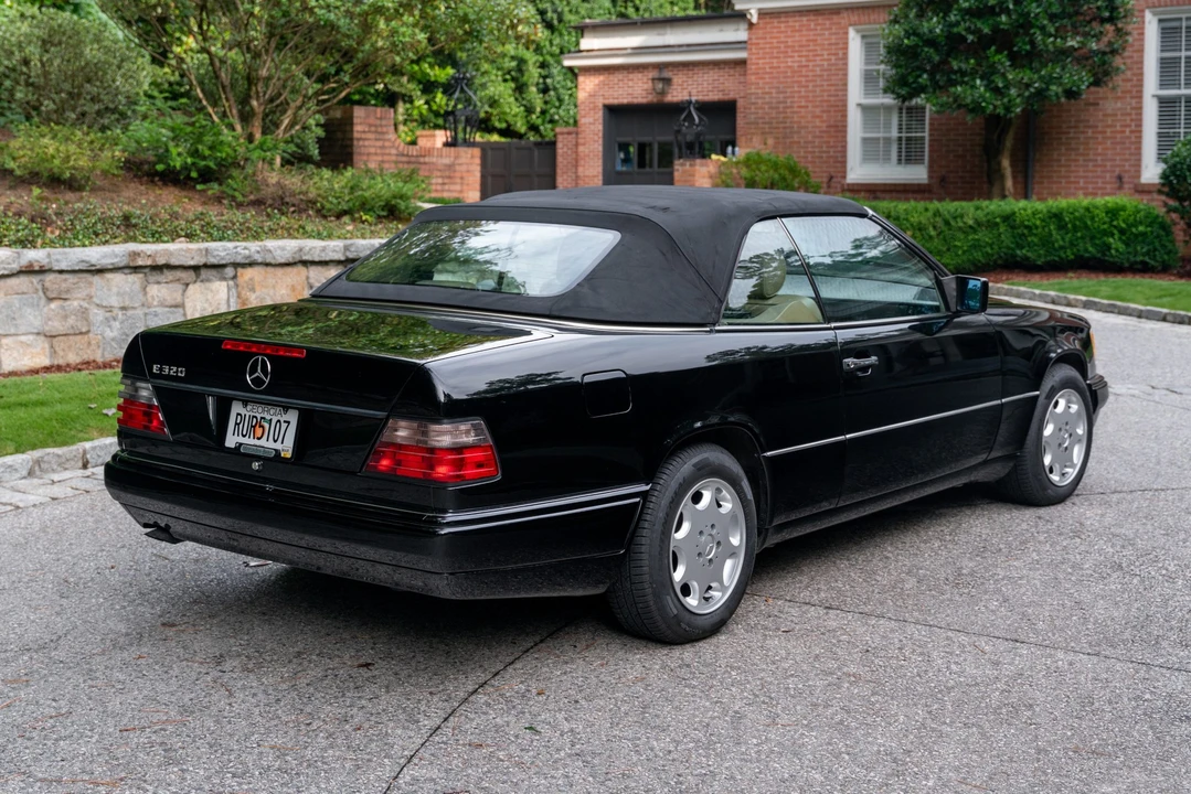 1995 Mercedes-Benz W124 E-Class - Image 13 of 31