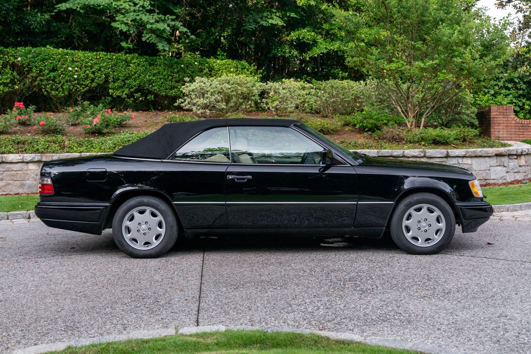 1995 Mercedes-Benz W124 E-Class - Image 14 of 31
