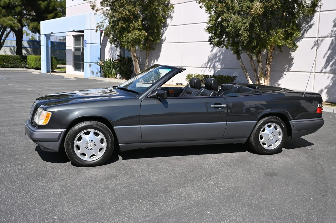 1995 Mercedes-Benz W124 E-Class - Image 12 of 31