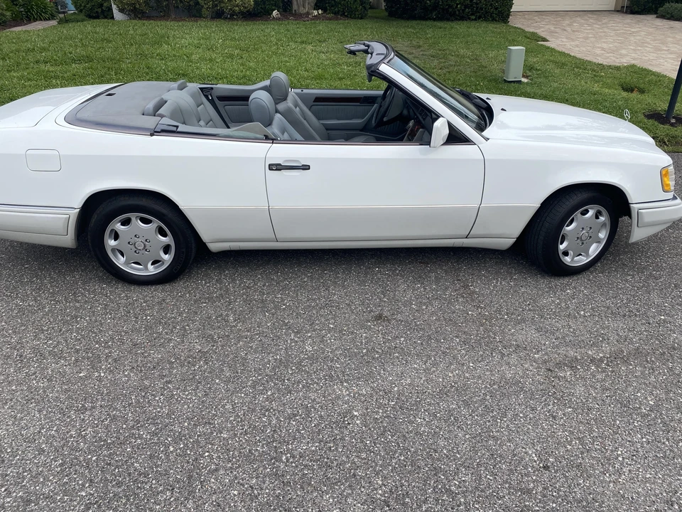 1995 Mercedes-Benz W124 E-Class - Image 12 of 31