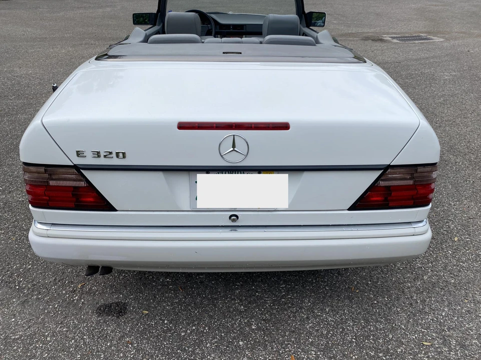 1995 Mercedes-Benz W124 E-Class - Image 9 of 31