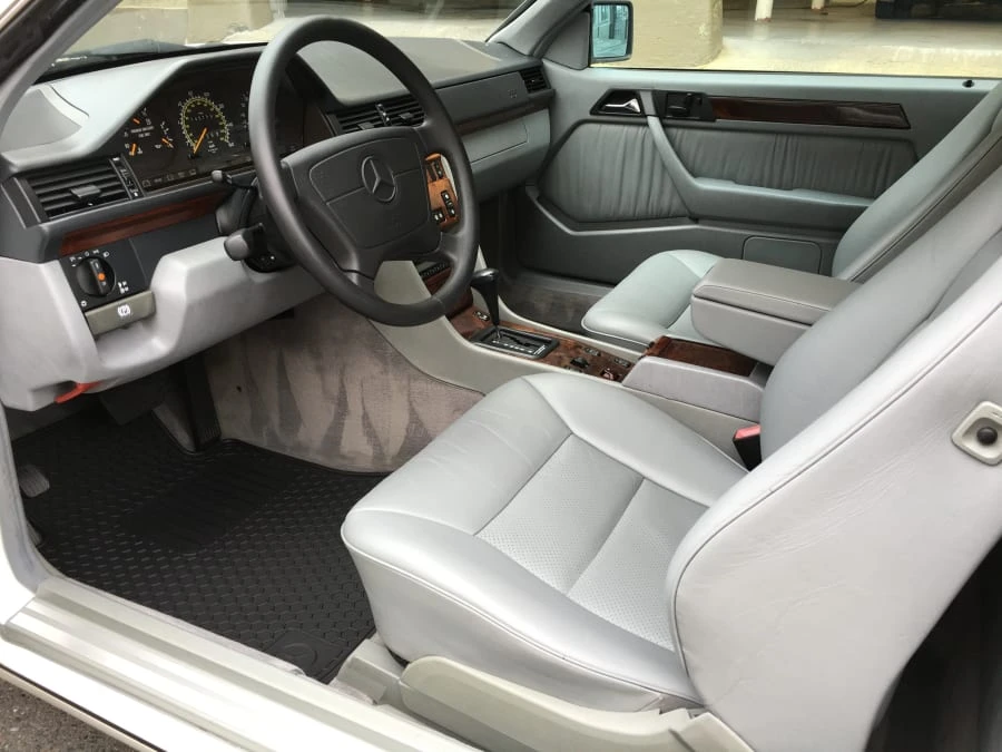 1995 Mercedes-Benz W124 E-Class - Image 4 of 12