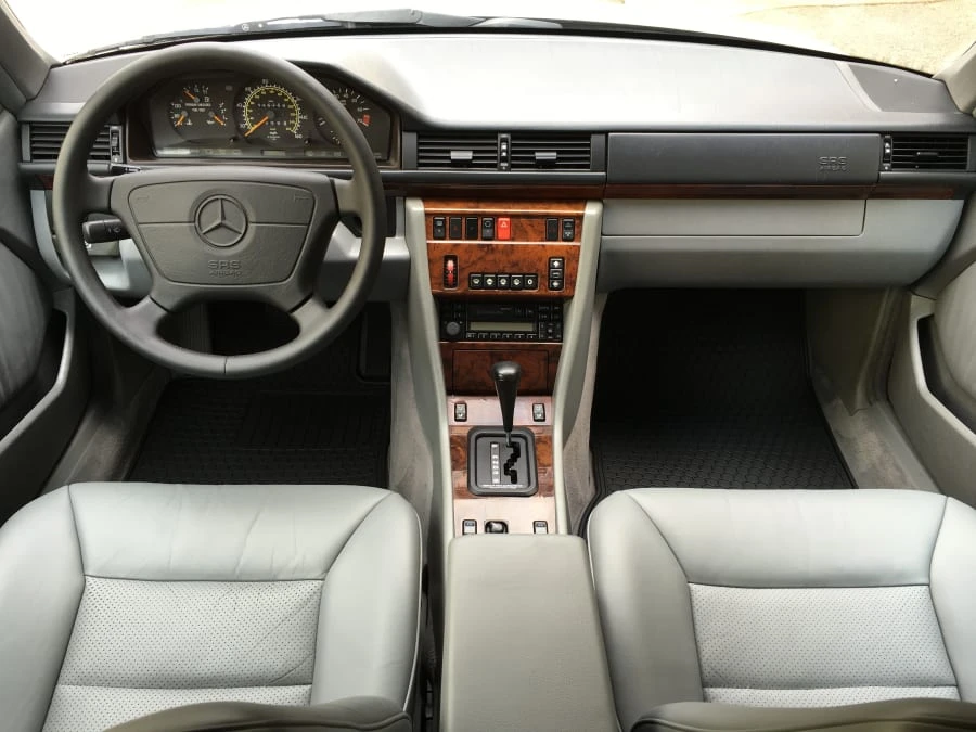 1995 Mercedes-Benz W124 E-Class - Image 8 of 12