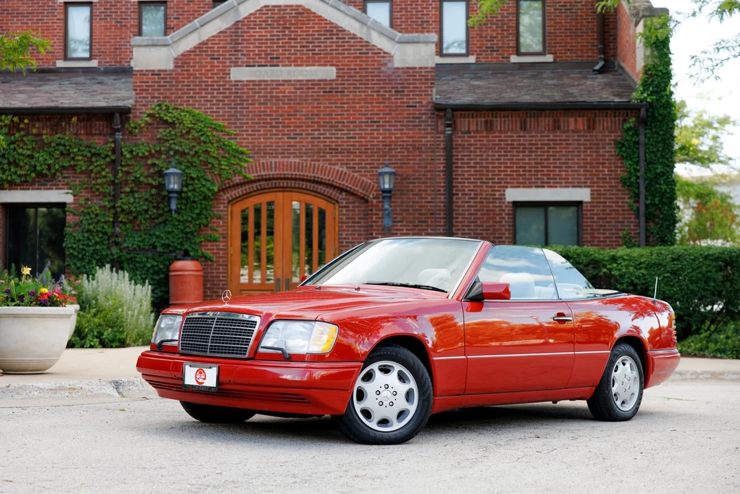 1995 Mercedes-Benz W124 E-Class - Image 13 of 31