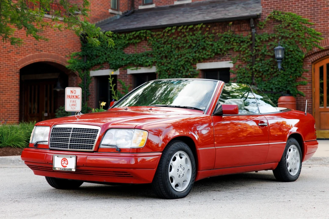 1995 Mercedes-Benz W124 E-Class - Image 2 of 31
