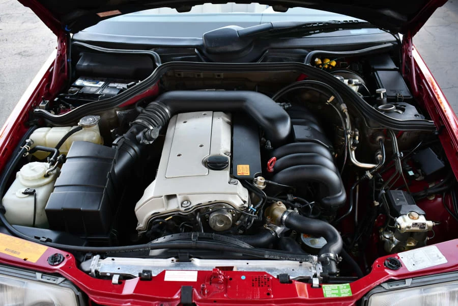 1995 Mercedes-Benz W124 E-Class - Image 9 of 23