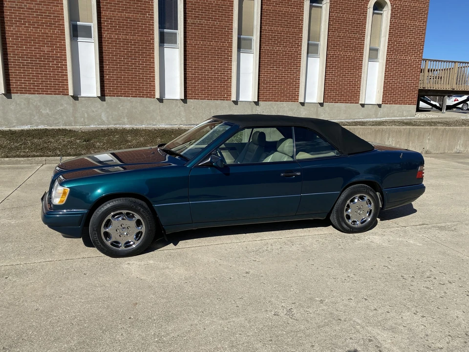1995 Mercedes-Benz W124 E-Class - Image 30 of 31