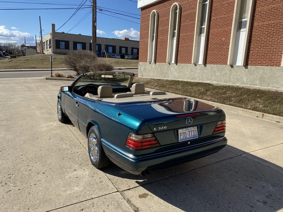 1995 Mercedes-Benz W124 E-Class - Image 8 of 31