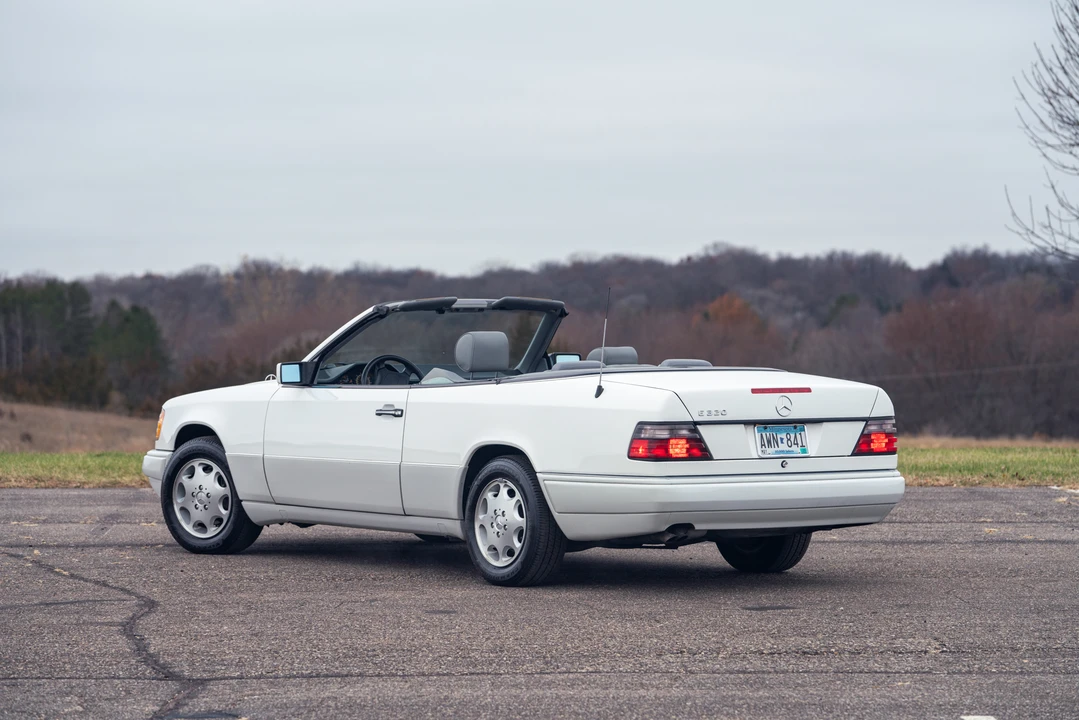 1995 Mercedes-Benz W124 E-Class - Image 16 of 31