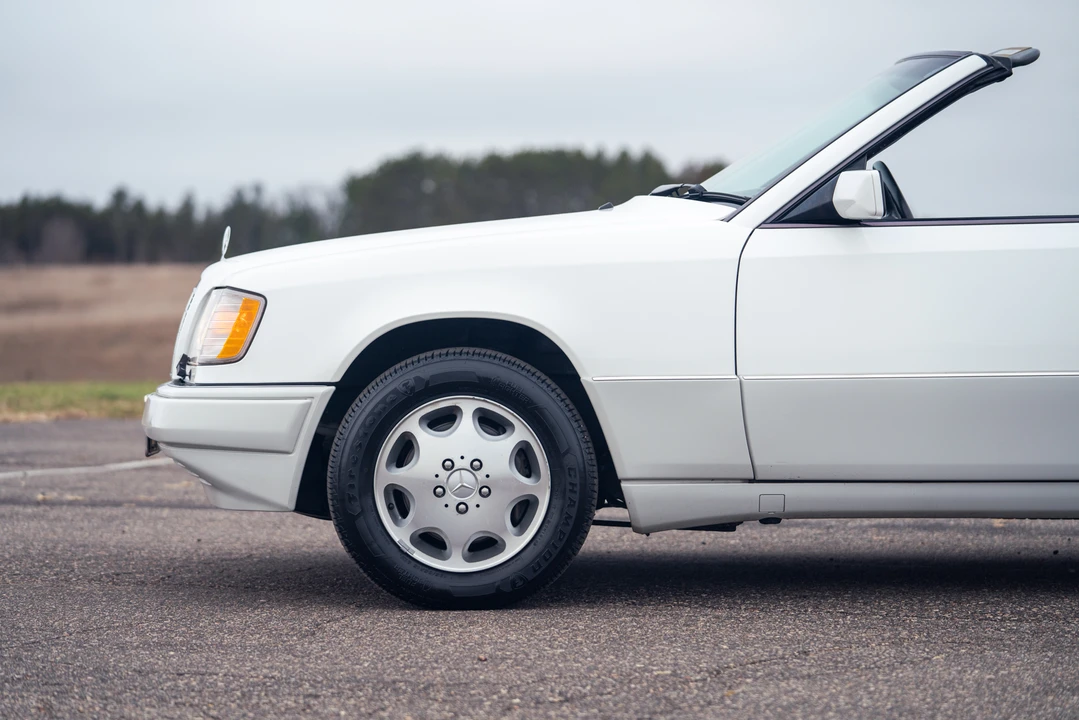 1995 Mercedes-Benz W124 E-Class - Image 26 of 31